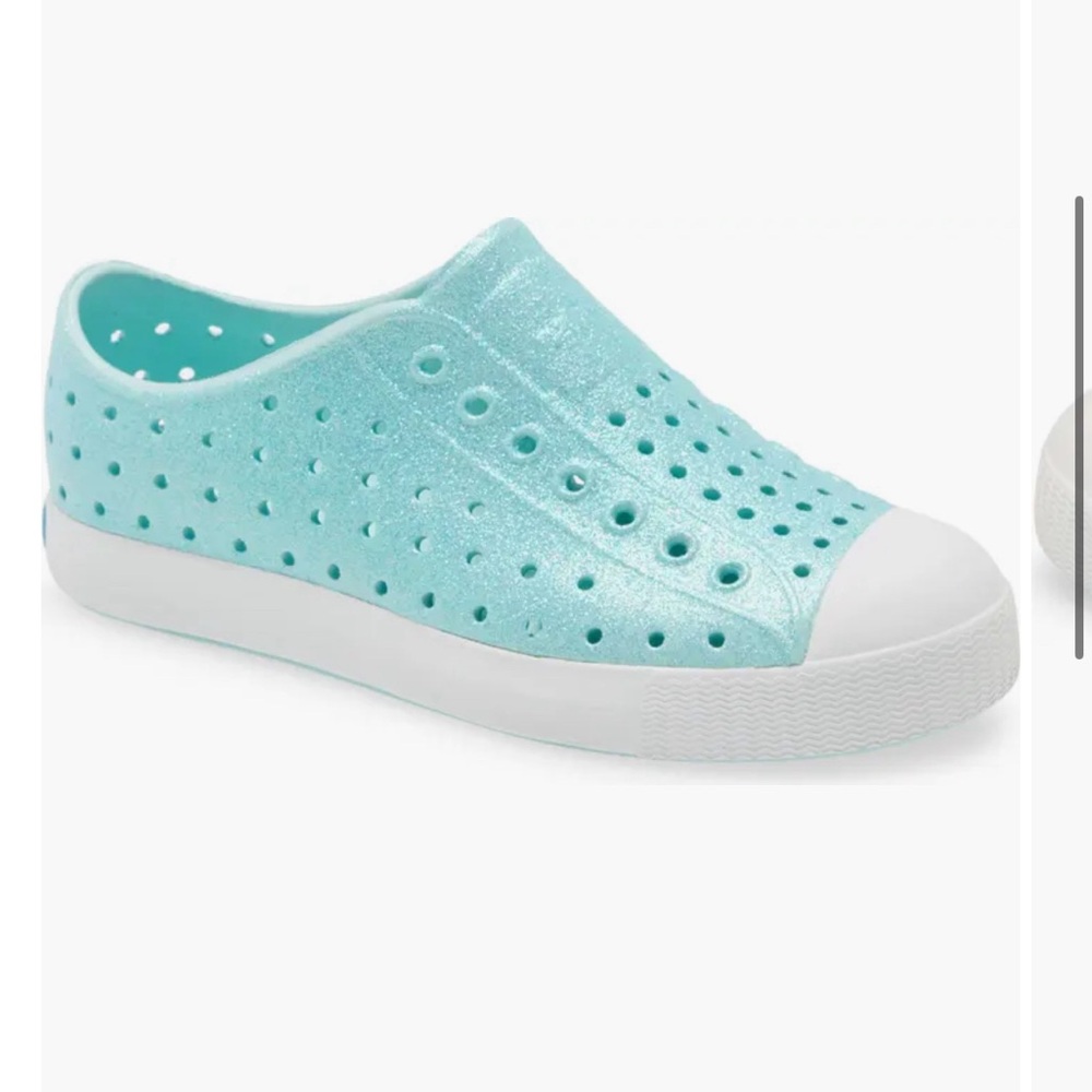Native Jefferson Bling in Piedmont Blue Size 9